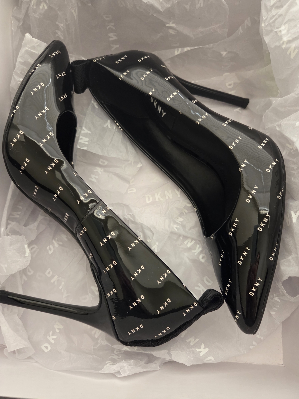 DKNY Women's Black Patent Logo Pointed-Toe Stiletto Pumps